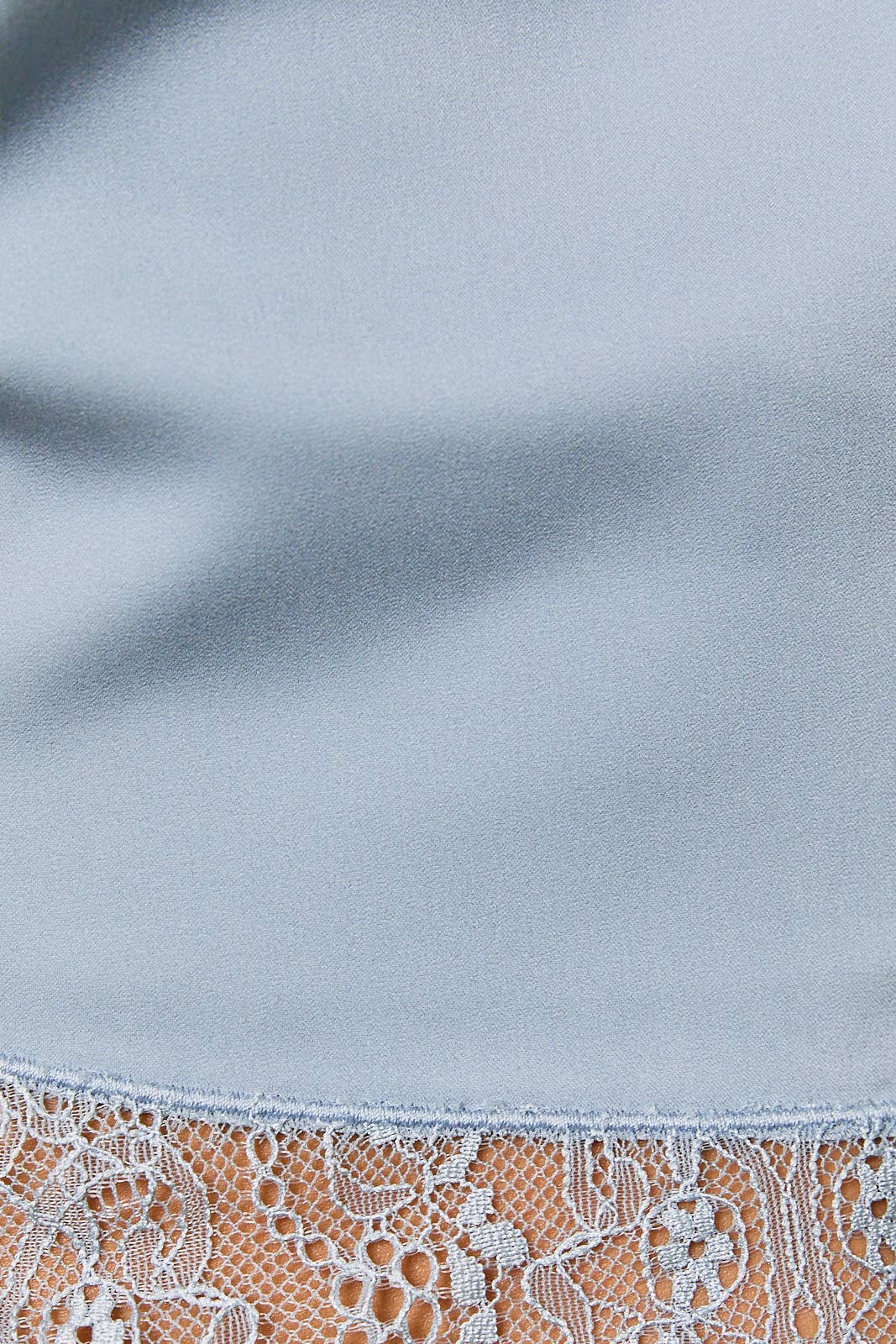 LACE DETAIL SLEEVELESS TOP