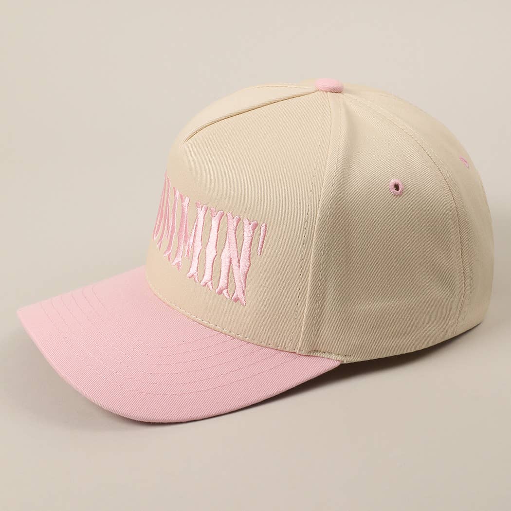 MOMMIN' Letter Embroidery Two-Tone Trucker Hat