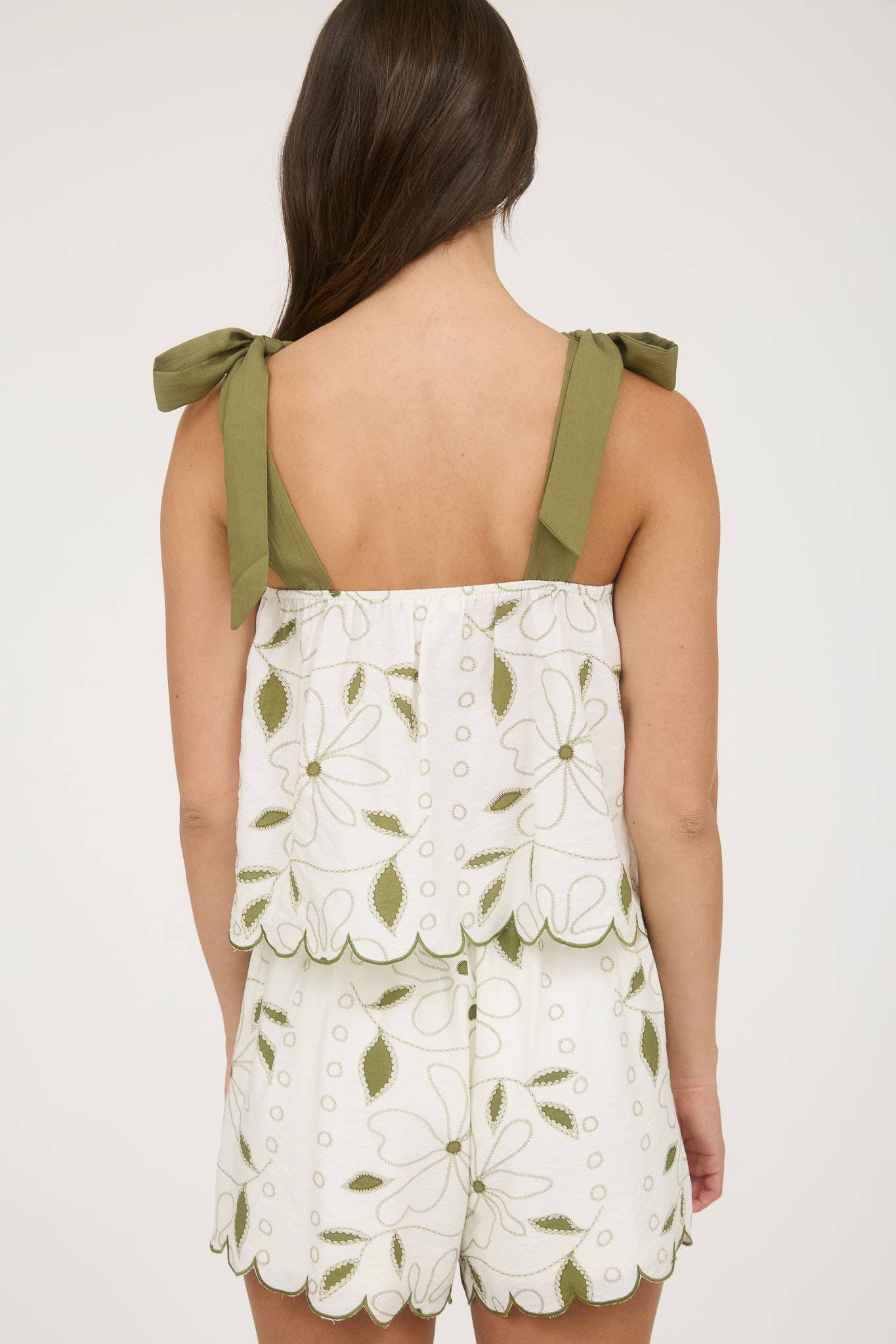 FLORAL EMBROIDERY DETAIL TIE STRAP SCALLOP HEM TOP