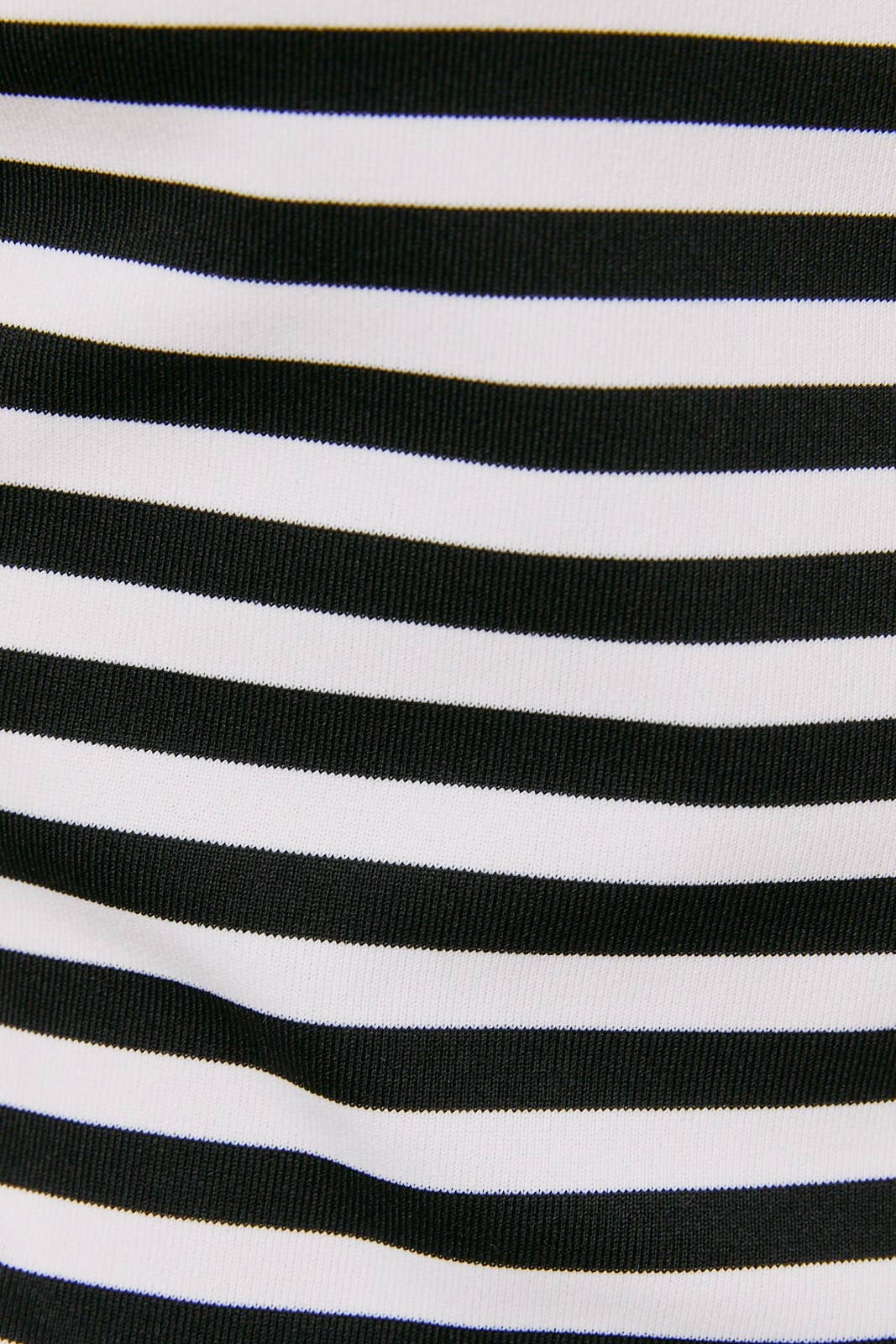 HIGH NECK STRIPE TOP