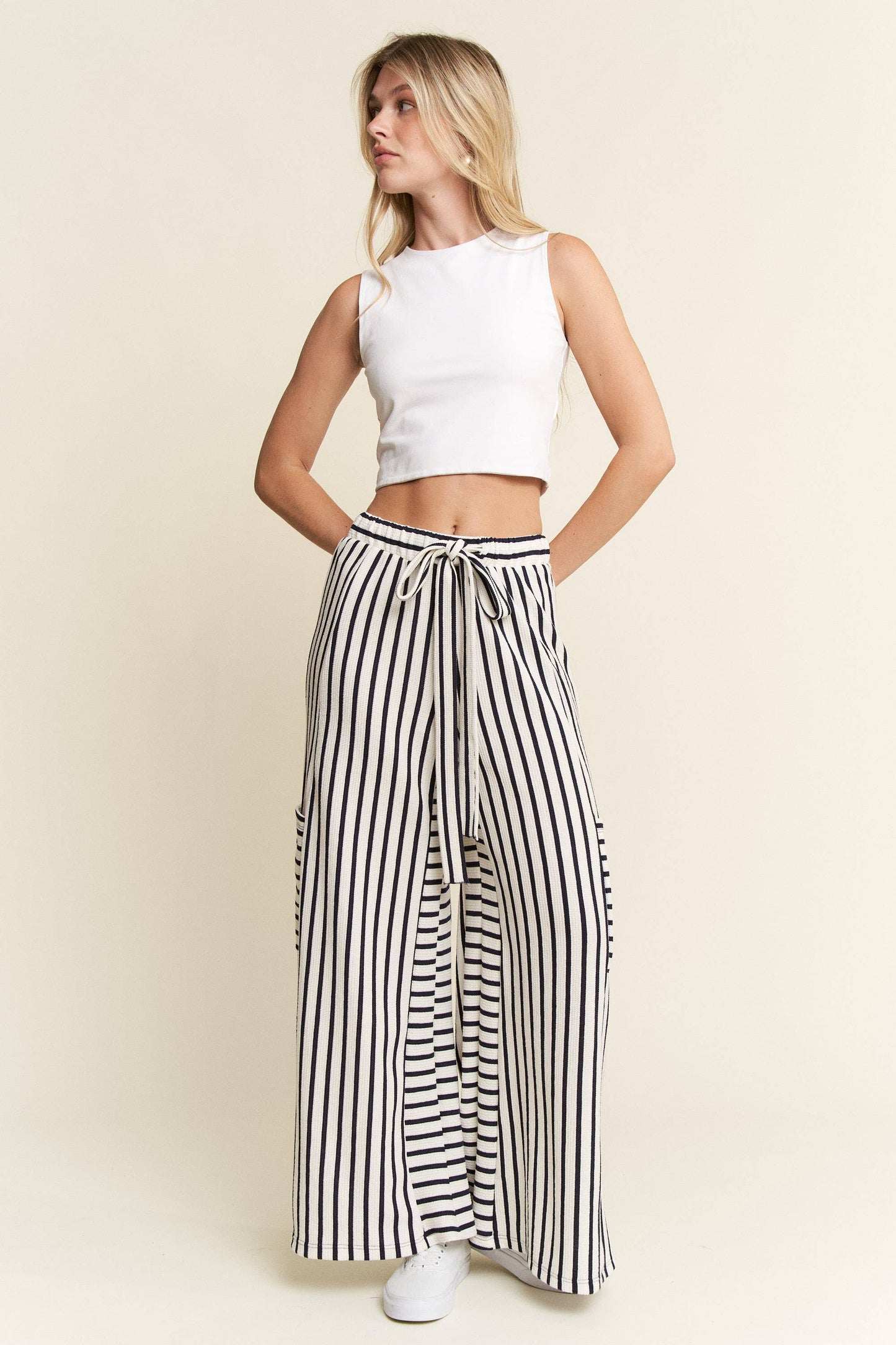 STRIPE WIDE LEG PANTS