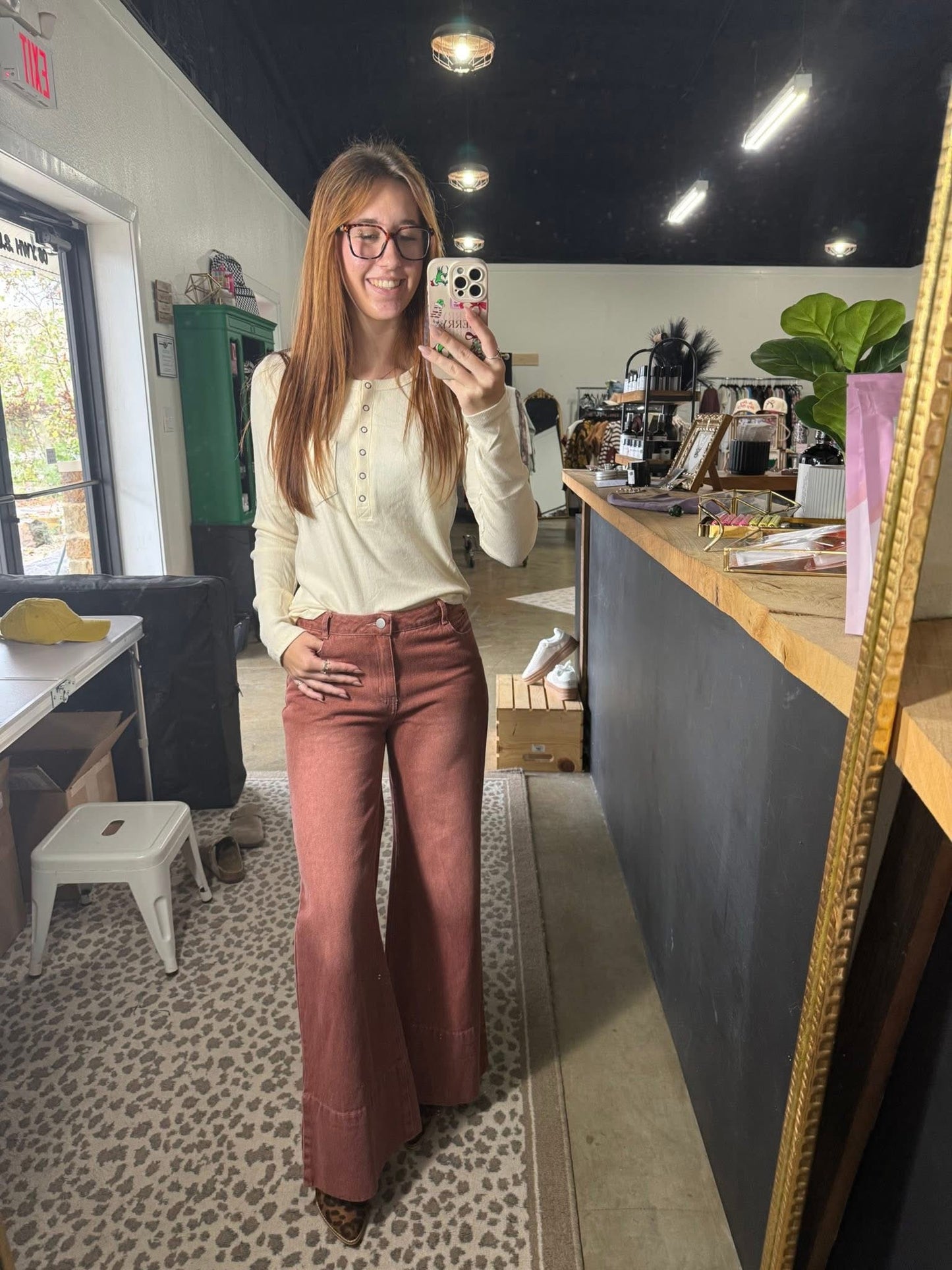 Mid Rise Wide Leg vintage brick twill jeans