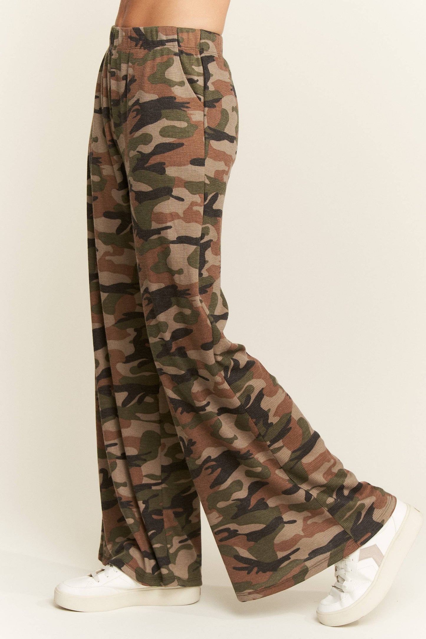 ARMY CAMO WIDE LEG PANTS