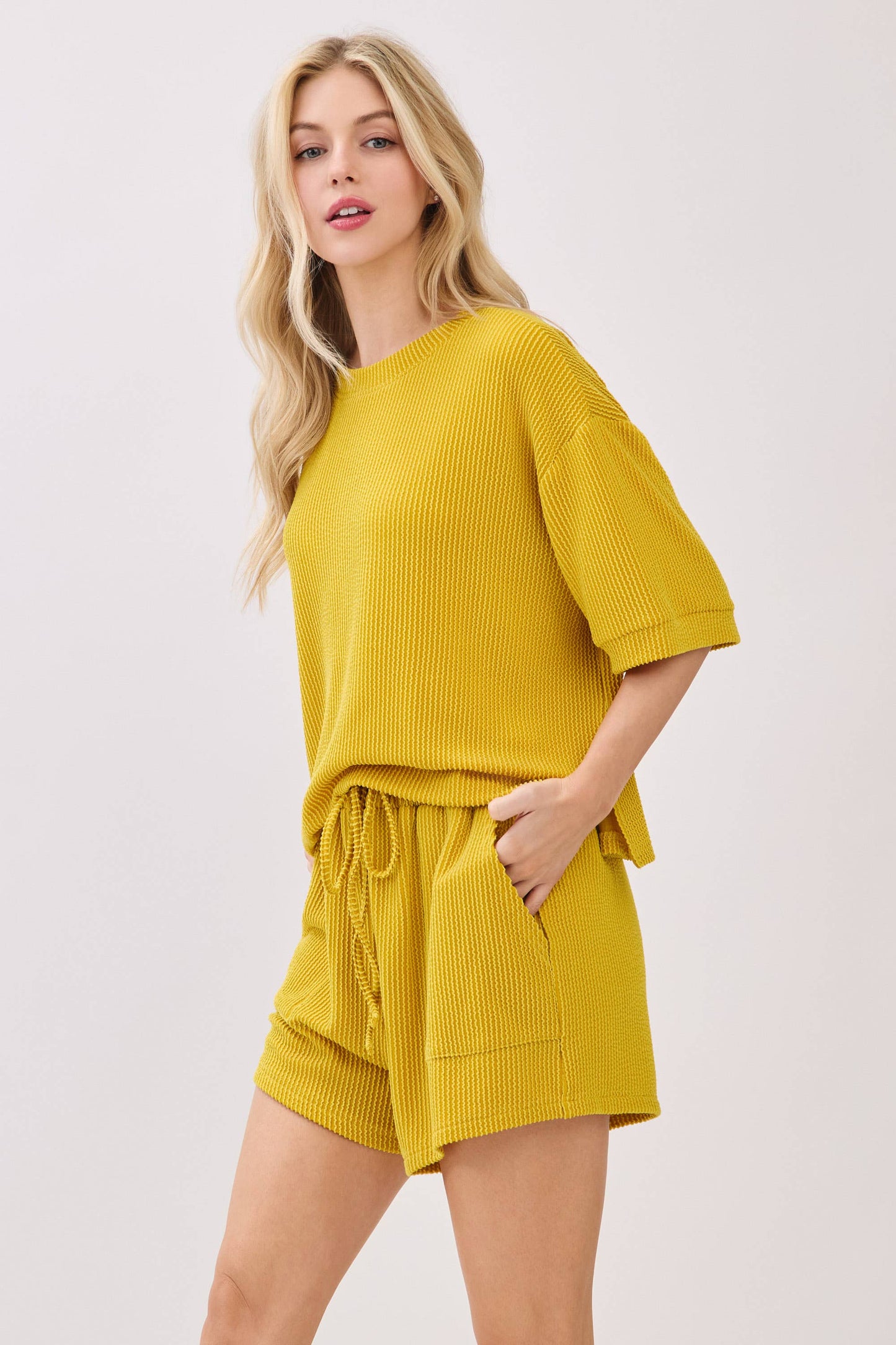 RIBBED ROUND NECK TOP AND SHORTS SET