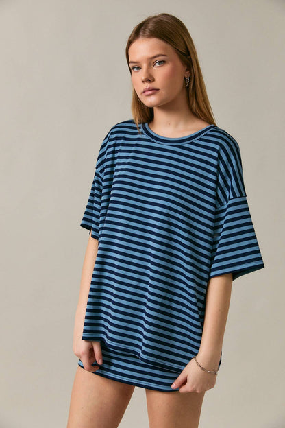 SHORT SLEEVE ROUND NECK OVERSIZED STRIPE T-SHIRT