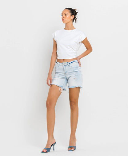 MID RISE DISTRESSED STRETCH SHORTS
 V2993