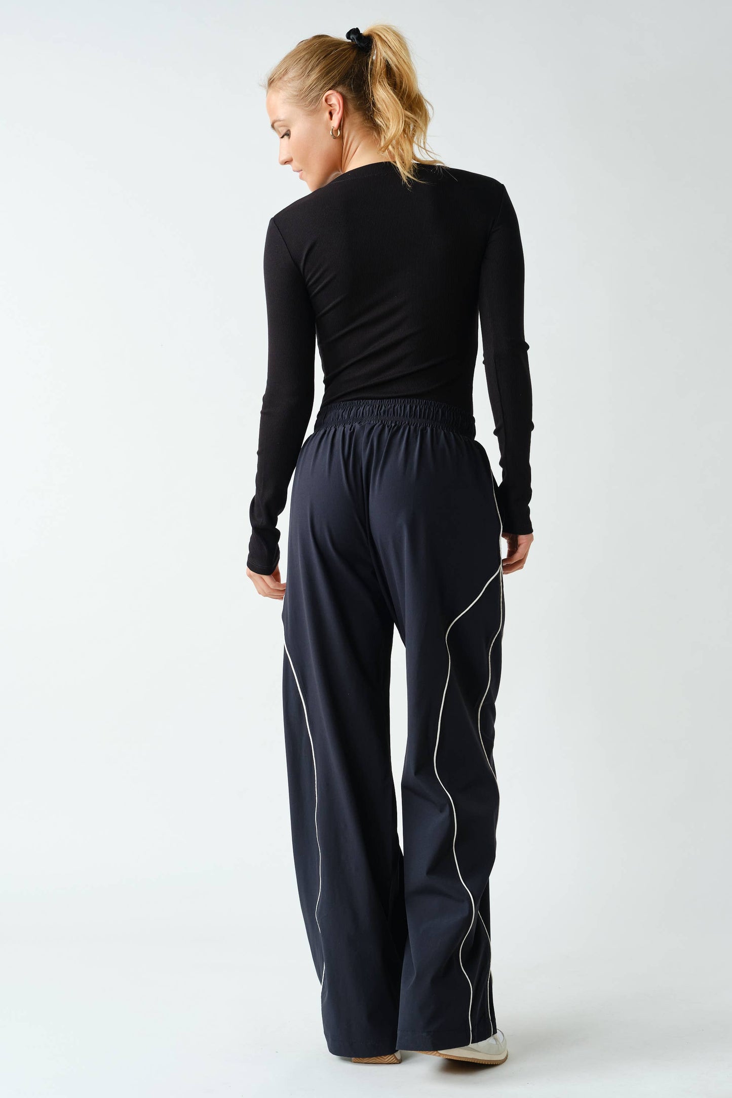 Essential Long-Sleeved Micro-Ribbed Athleisure Top