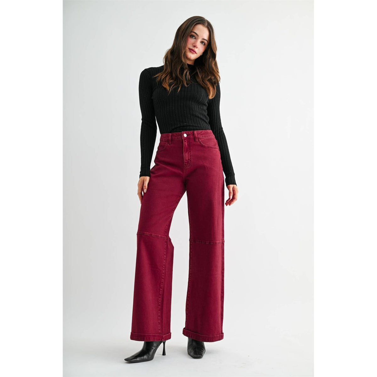 HIGH-RISE WIDE CUFFED JEANS