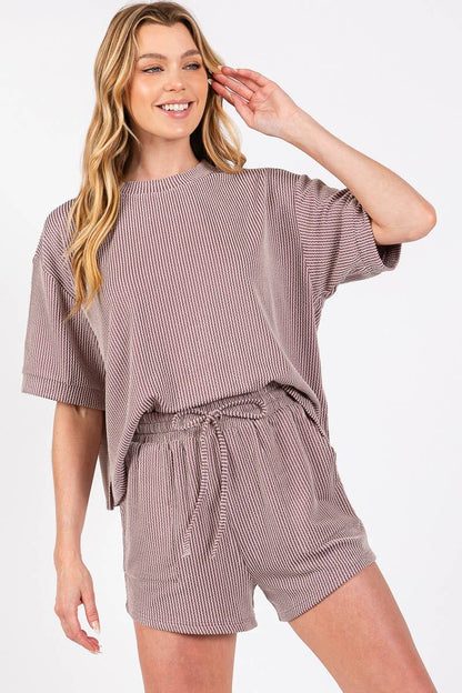 RIBBED ROUND NECK TOP AND SHORTS SET