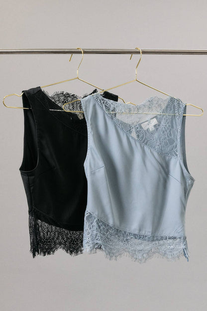 LACE DETAIL SLEEVELESS TOP