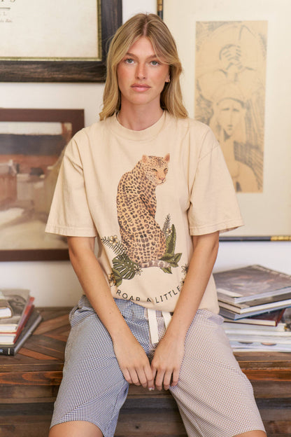 ROAR A LITTLE GRAPHIC TEE