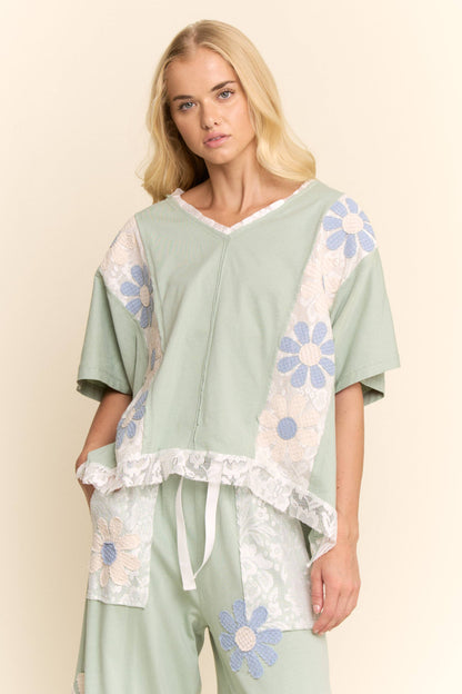 FLORAL PATCHWORK TOP