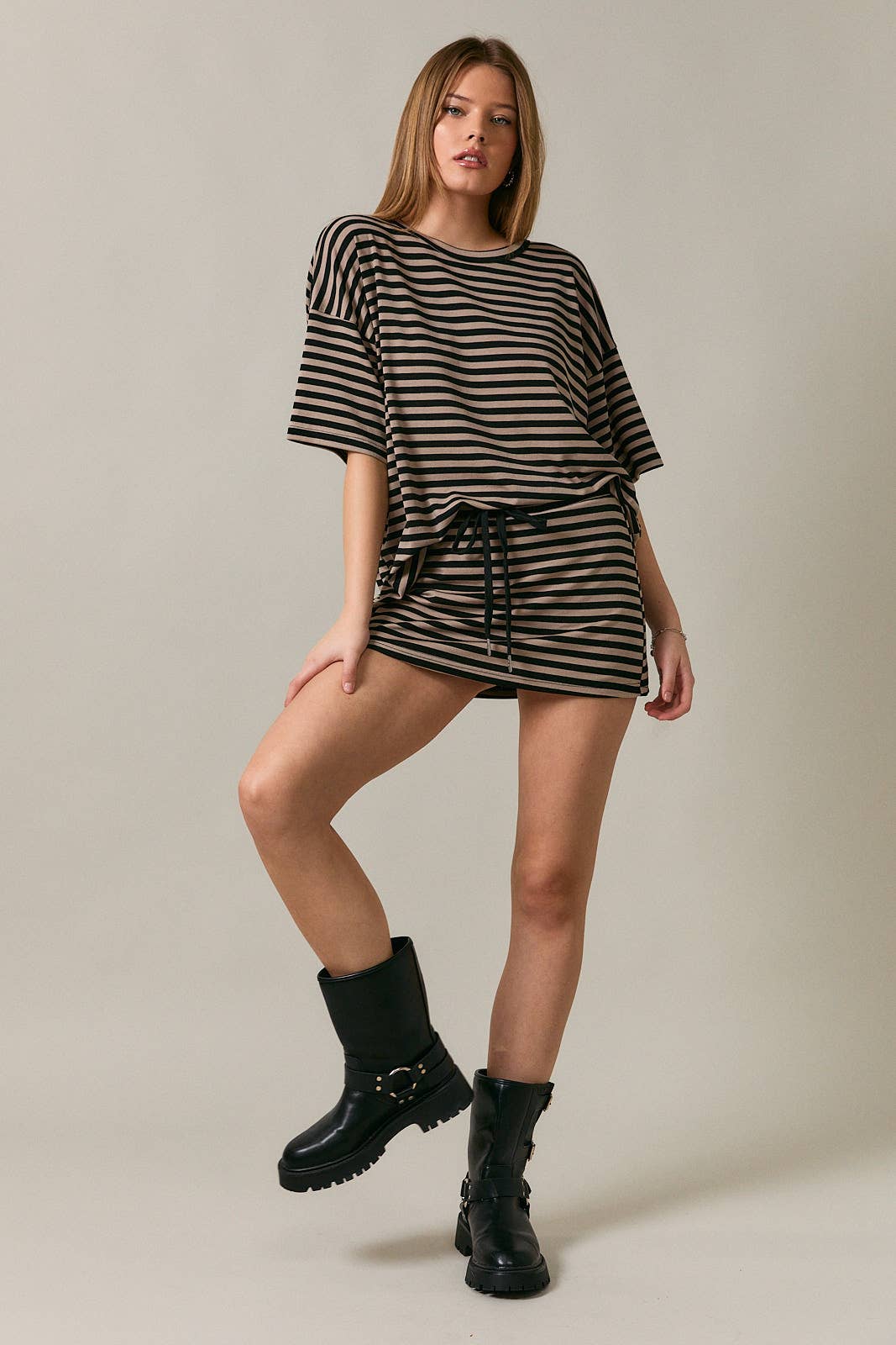 MID RISE SKORT