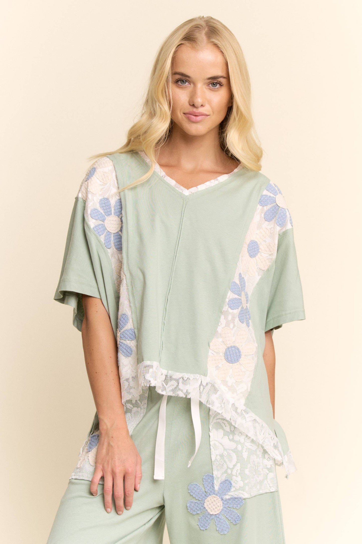 FLORAL PATCHWORK TOP