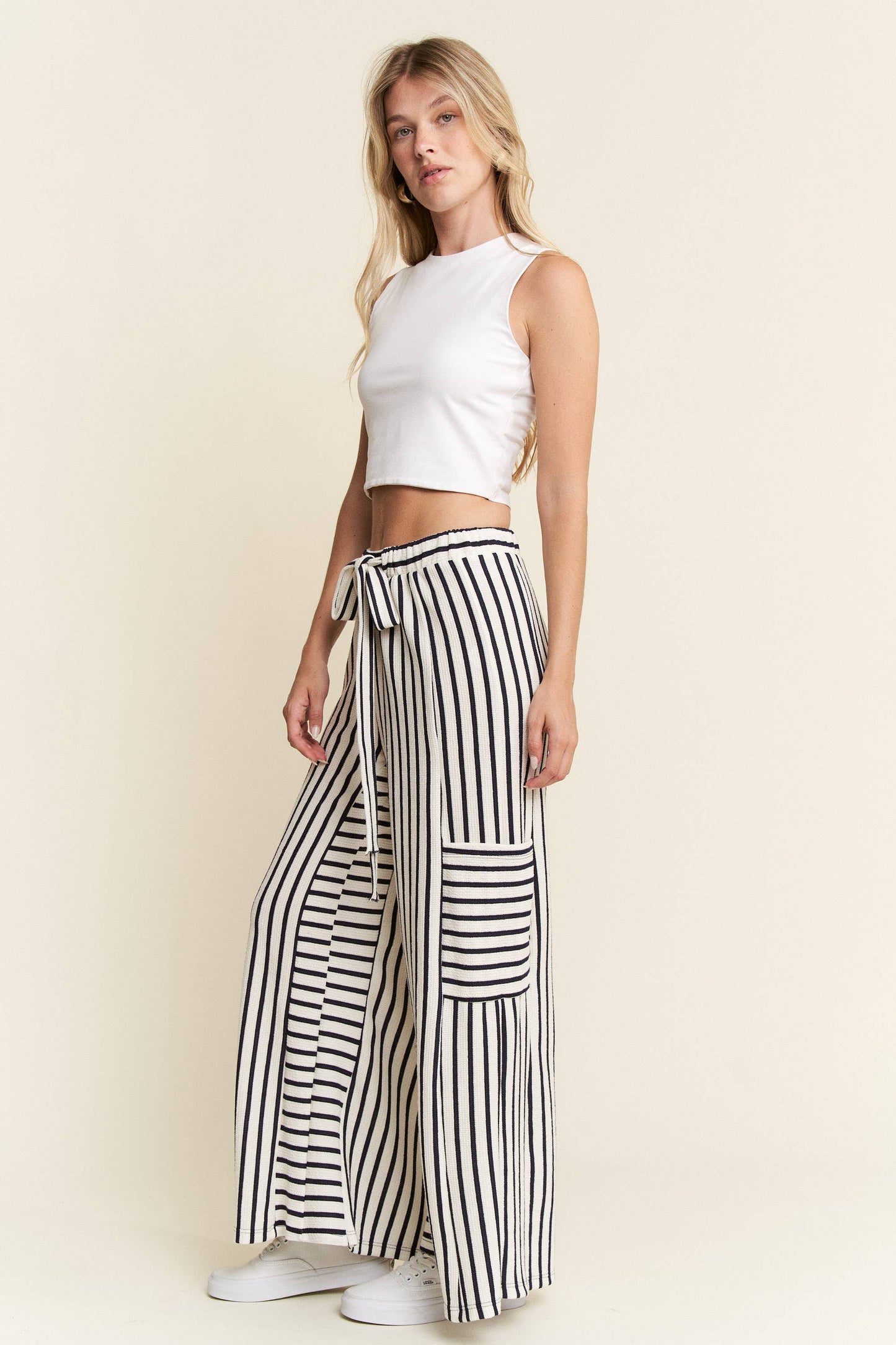 STRIPE WIDE LEG PANTS