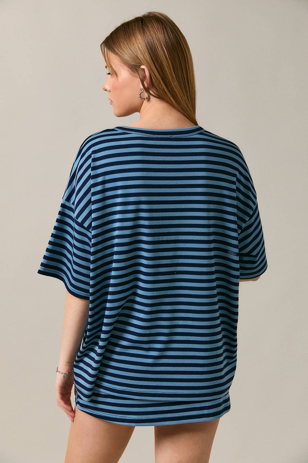SHORT SLEEVE ROUND NECK OVERSIZED STRIPE T-SHIRT