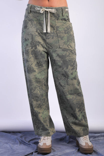 VERY JEAN Camo Barrel Pants
