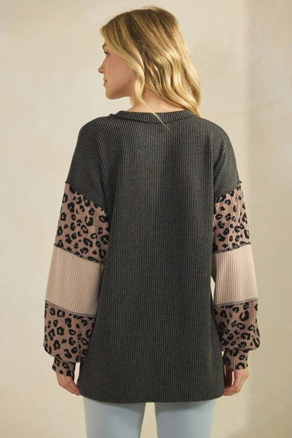 LONG SLEEVE ANIMAL PRINT