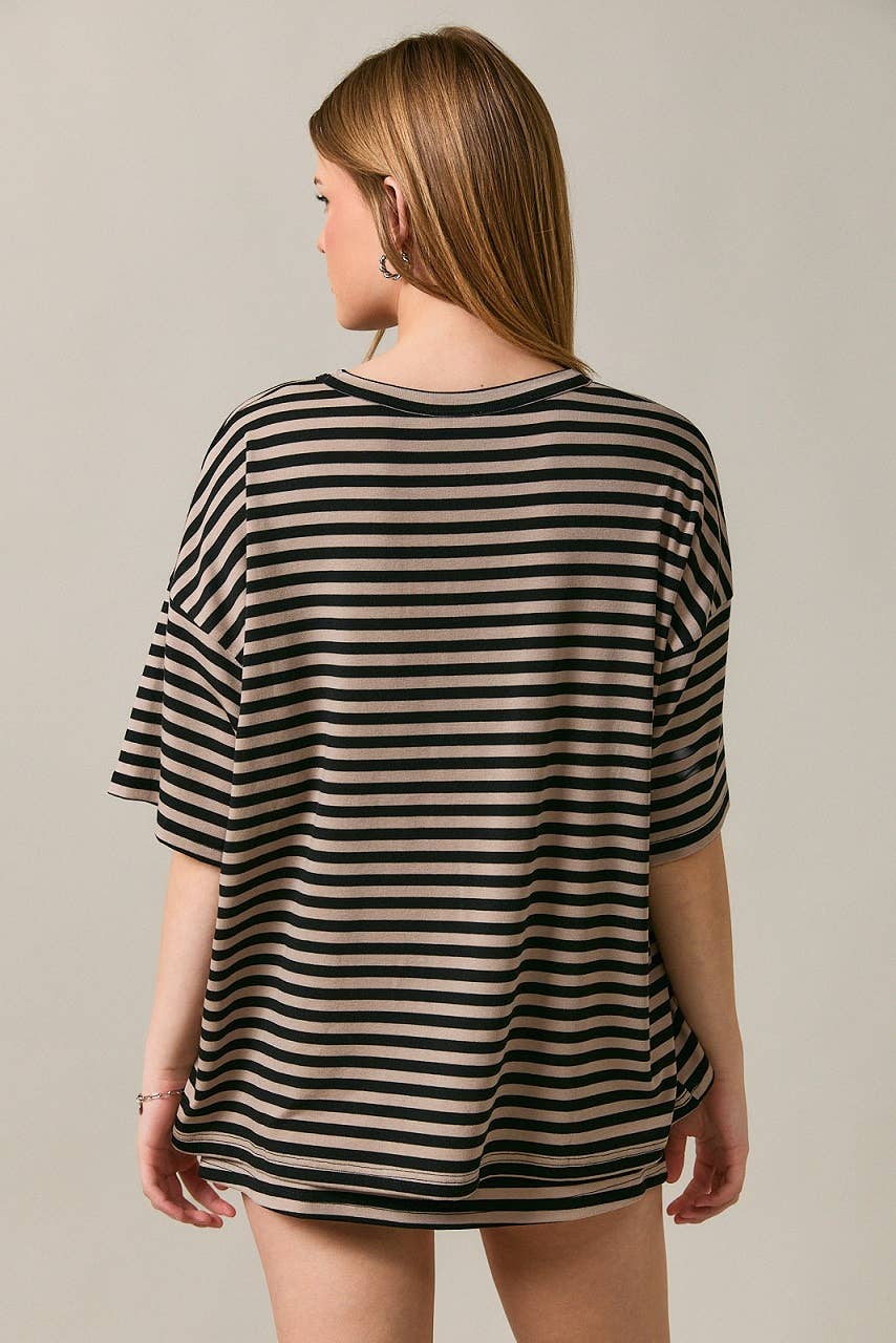SHORT SLEEVE ROUND NECK OVERSIZED STRIPE T-SHIRT