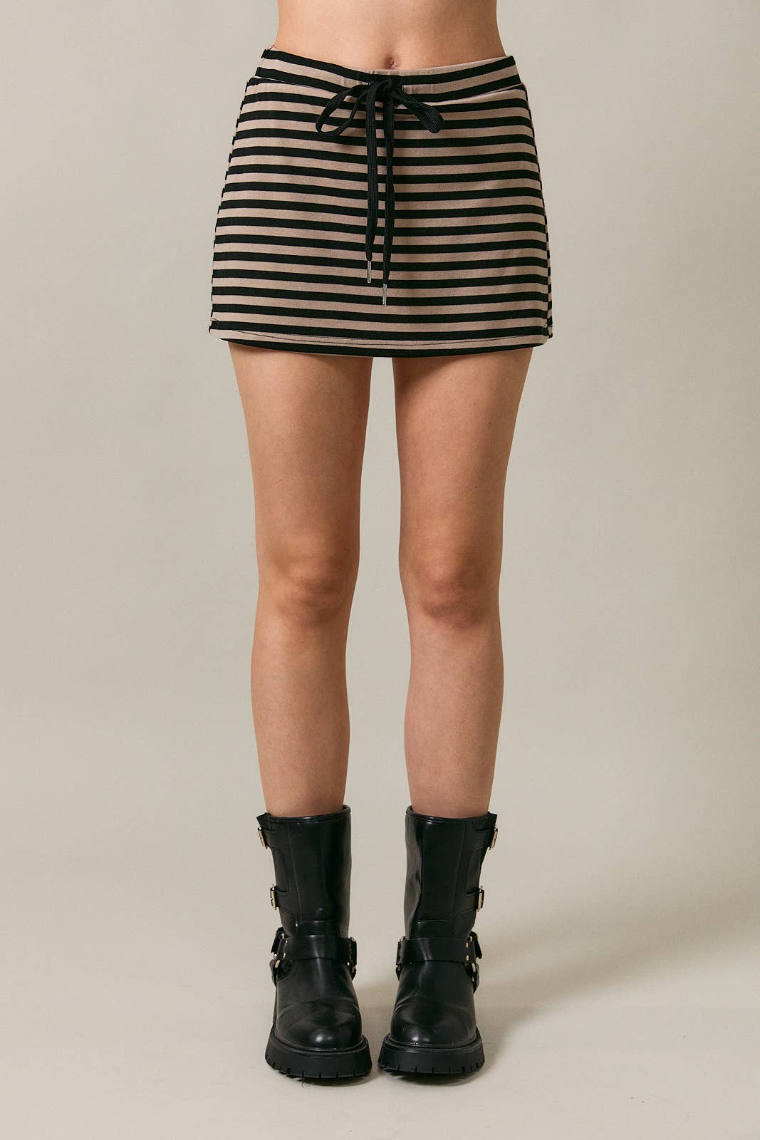 MID RISE SKORT