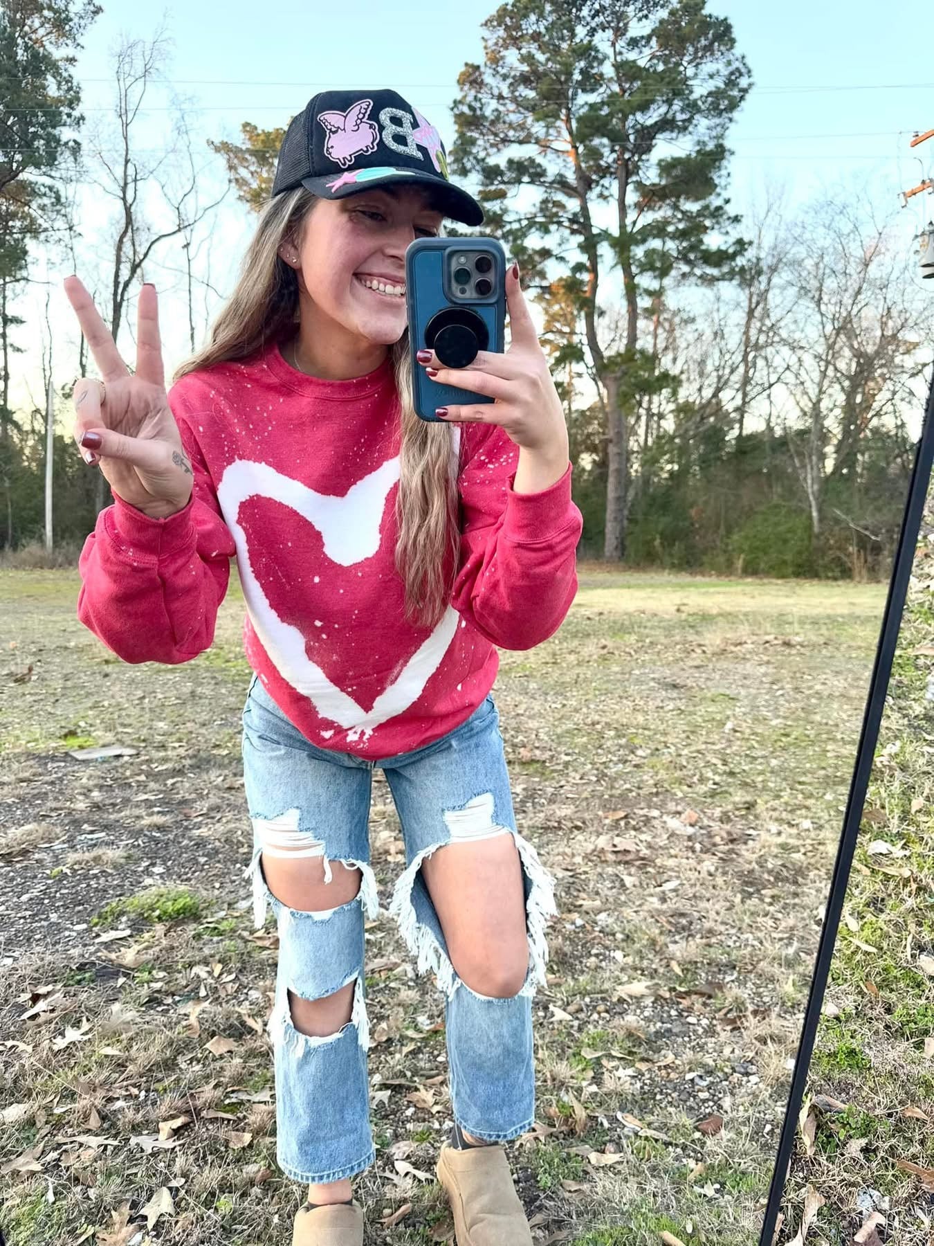 Graffiti Heart Sweatshirt - TEL