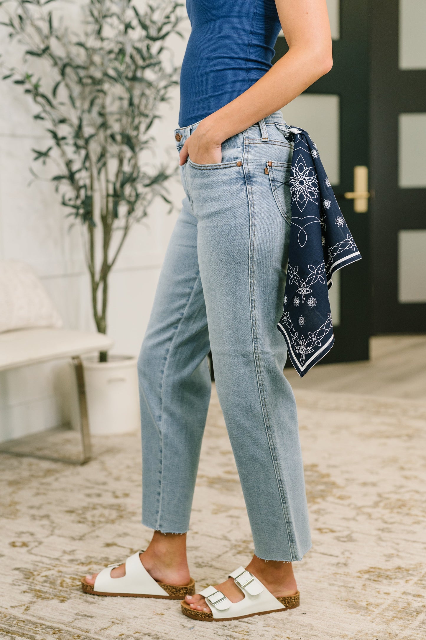 Dawn Mid Rise Ankle Straight w Bandana Loop