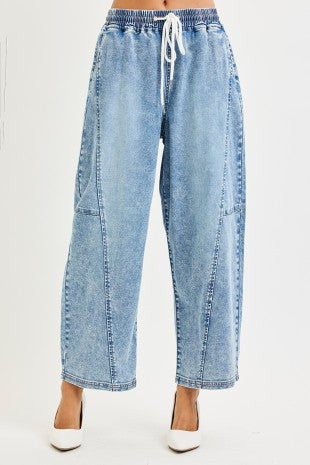 Risen Crop Seam Detail Barrel Jean