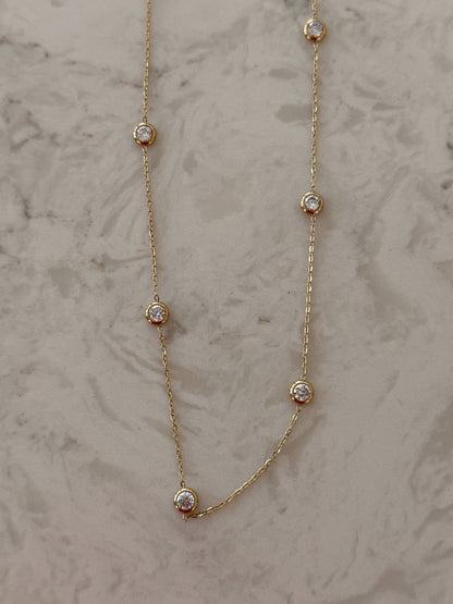 Chansutt DAINTY DIAMOND NECKLACE