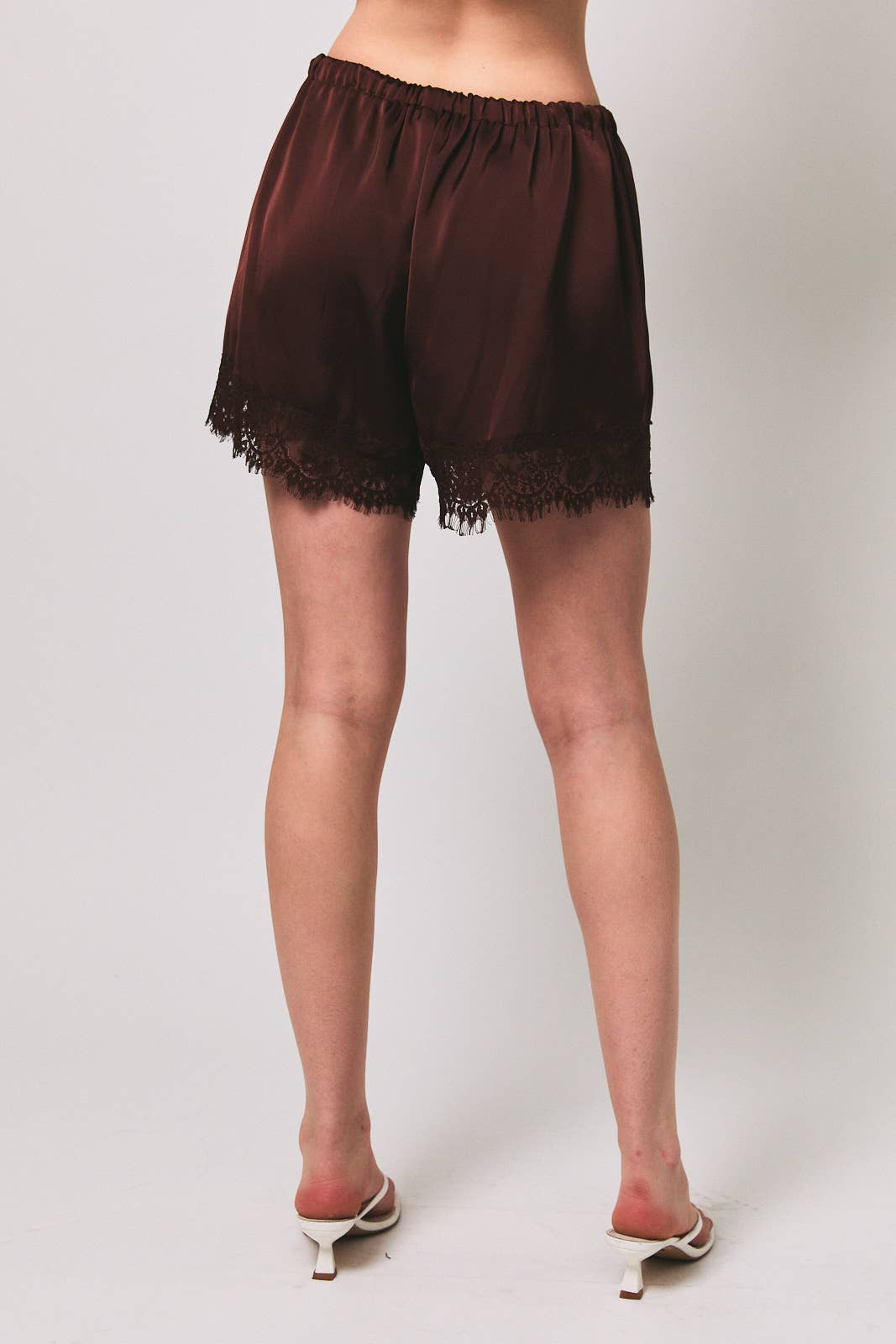 ELASTIC WAIST MID RISE LACE TRIM SHORTS