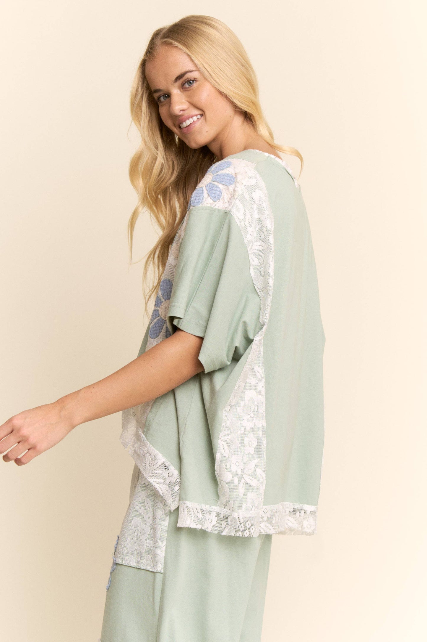 FLORAL PATCHWORK TOP