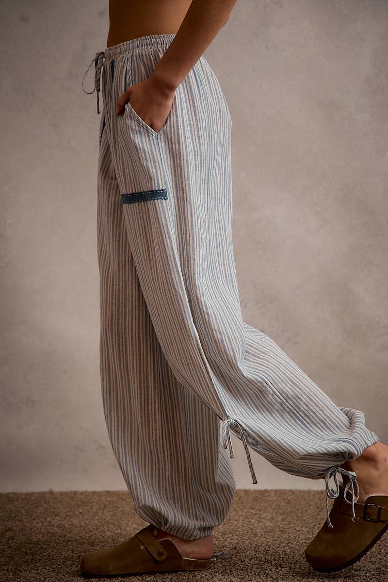 LIGHTWEIGHT MULTI STRIPE JOGGER PANTS WITH SIDE SLITS WITH T
