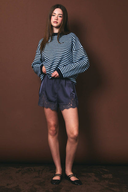 ELASTIC WAIST MID RISE LACE TRIM SHORTS