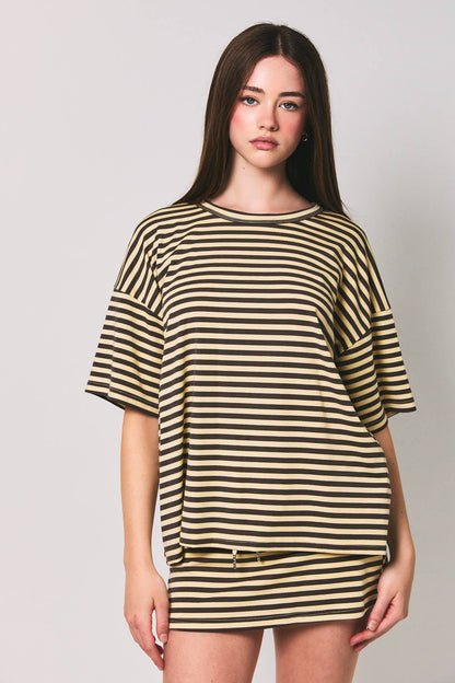 SHORT SLEEVE ROUND NECK OVERSIZED STRIPE T-SHIRT