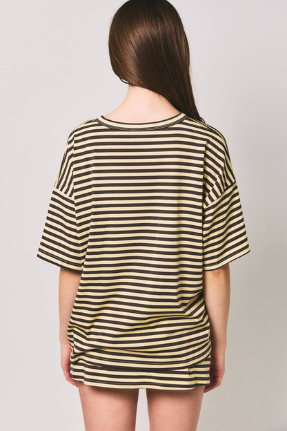 SHORT SLEEVE ROUND NECK OVERSIZED STRIPE T-SHIRT